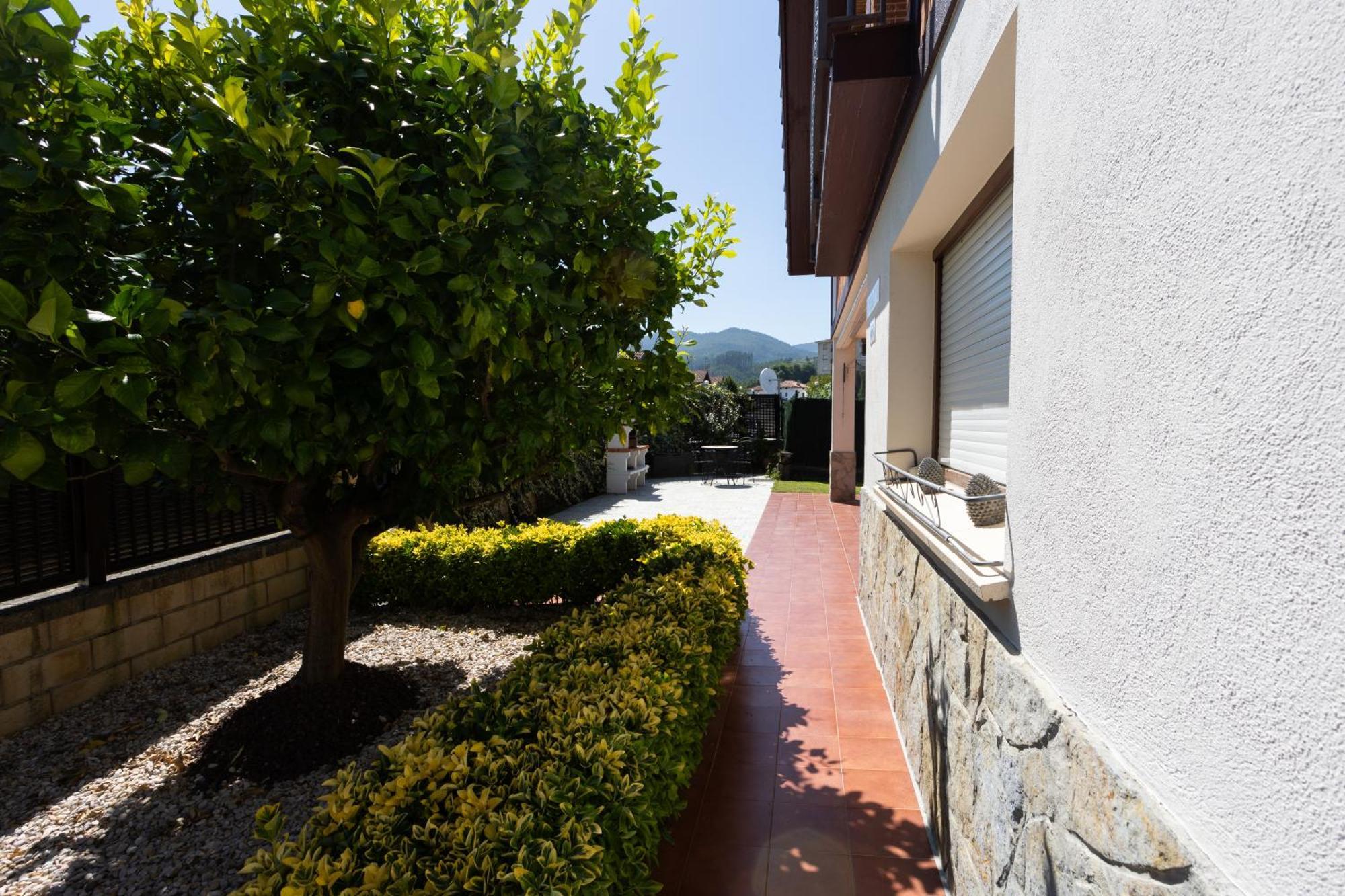 Urdaibai Boutique Villa Altamira Exterior photo