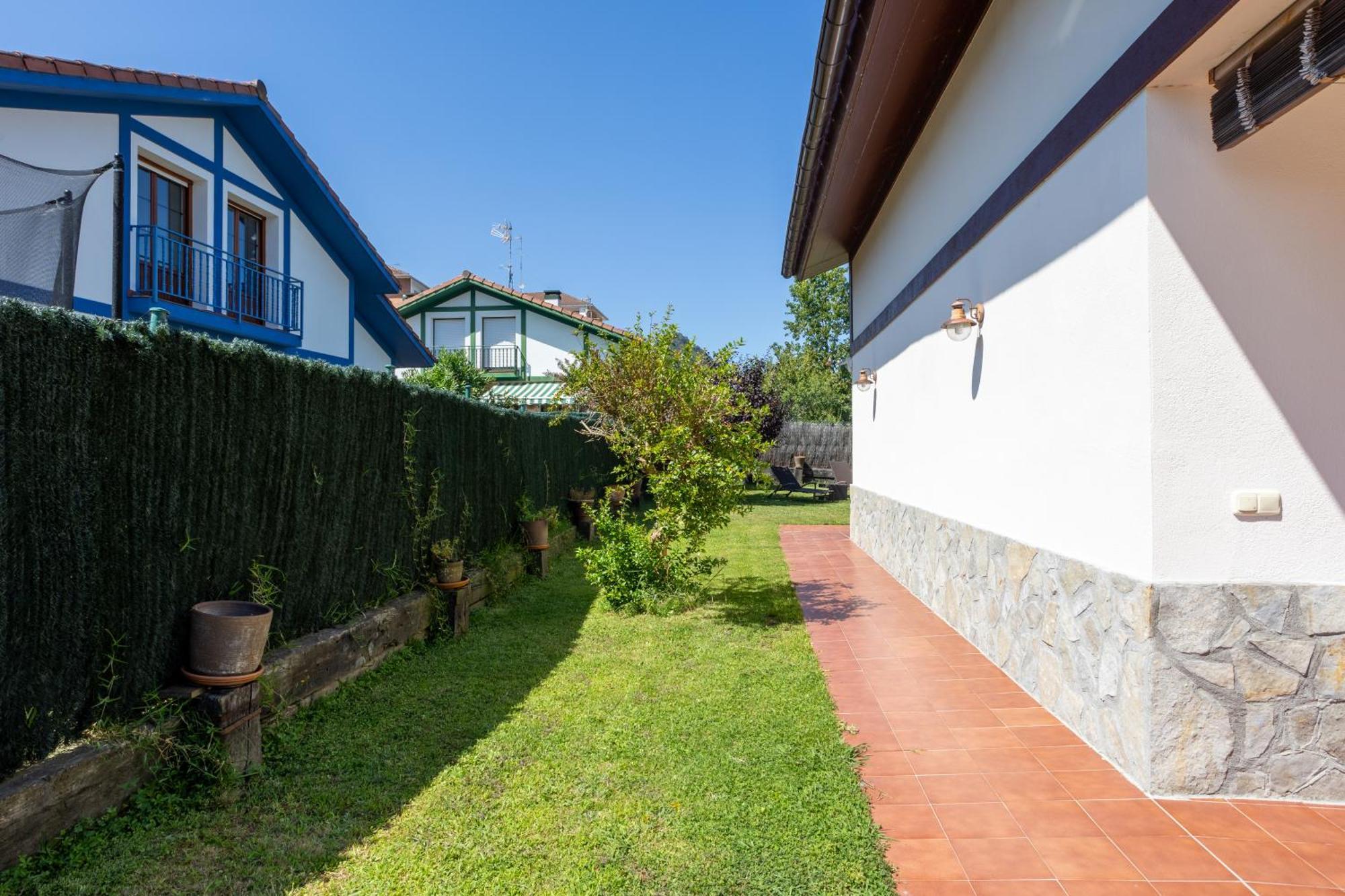 Urdaibai Boutique Villa Altamira Exterior photo